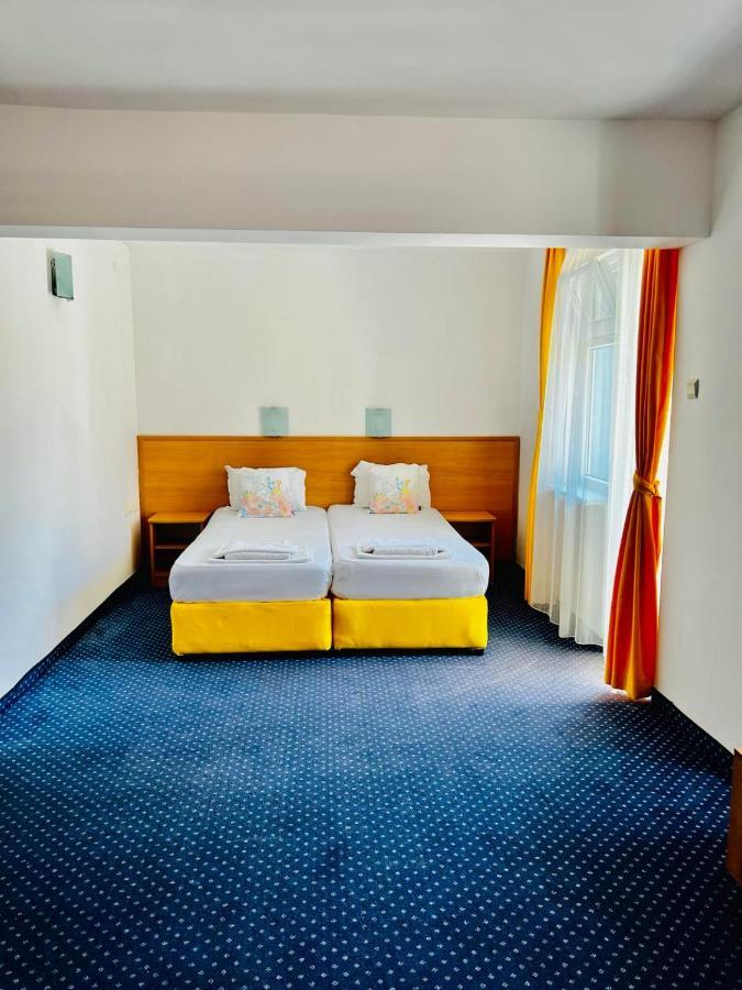 Nikola- Family Hotel