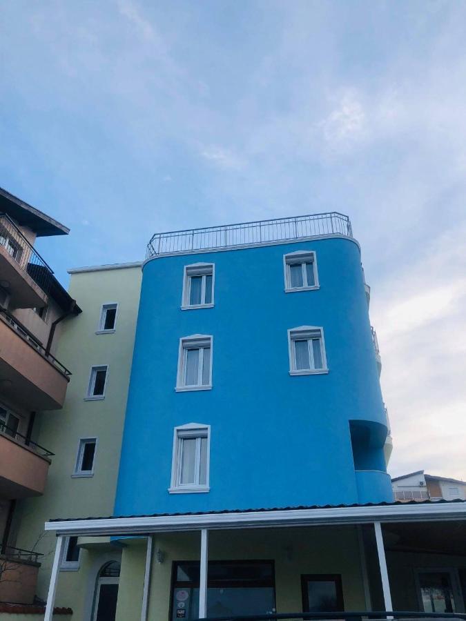 Nikola Hotel